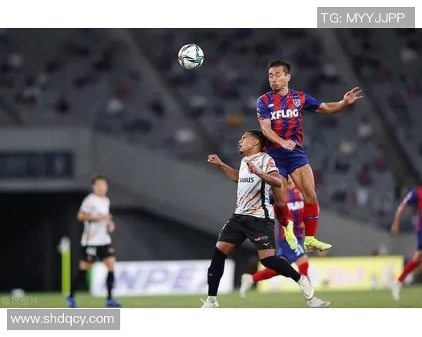 大板樱花与广岛三剑的精彩对决展现日本足球的激情与实力